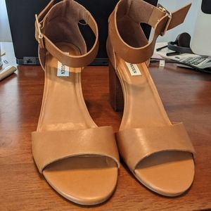 Steve Madden Brown/Tan Sandals